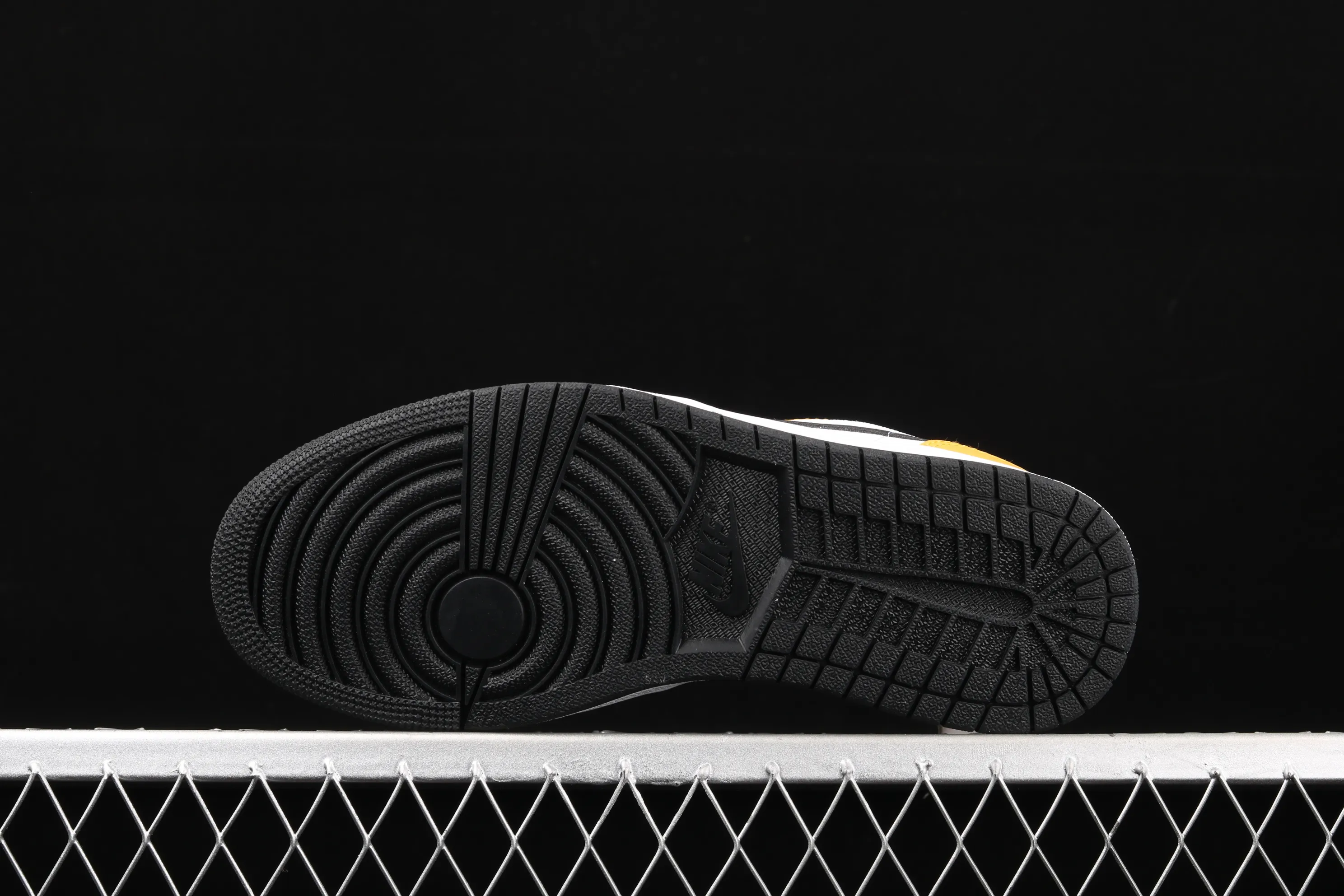 All categories Air Jordan Jordan series basketball shoes Air Jordan 1 Low Air Jordan 1 Low AJ1 Joe 1 low-top cultural and leisure sports sneakers CZ4776-107